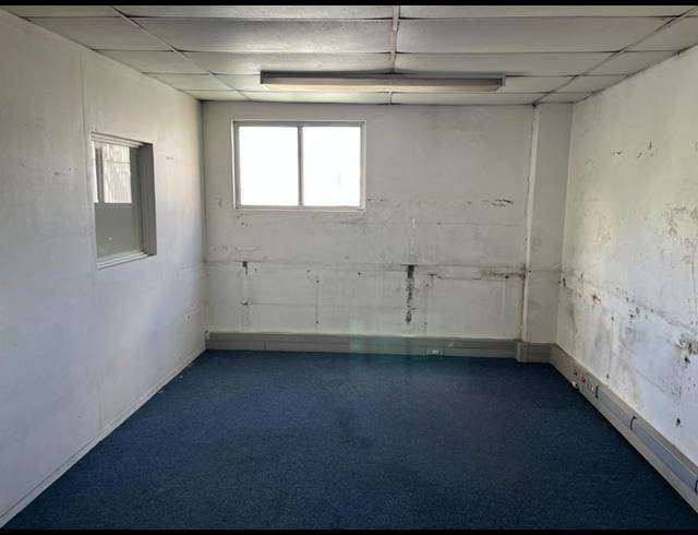 INDUSTRIAL PROPERTY TO RENT IN EPPING